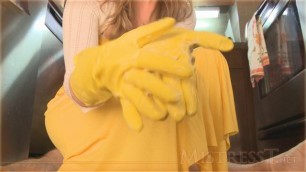 Mistress T - mums dishwashing gloves 2