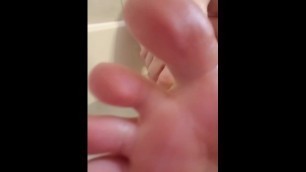 Chubby in the Tub - Close up Footplay