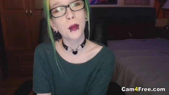 Goth Babe Gets naughty on Cam