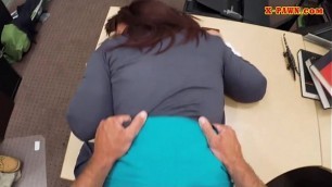 Big tits Milf gets payed for hard boning with pawn keeper