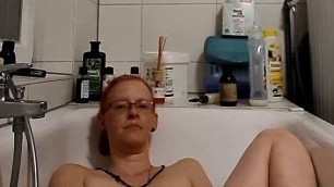 Masterbation in the tub with KittieNoOne pov